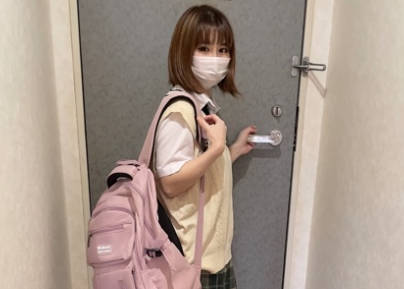 CRT-045 18時間着用【個人撮影】低身長でデカ乳デカ尻の赤パンツちゃん_茶髪の美少 女と割り切り